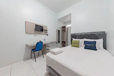 Urbanview Hotel Sunday Cirebon by RedDoorz