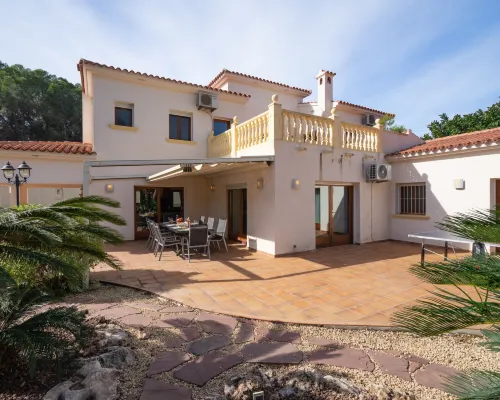Johlim Hotels in Teulada