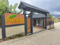 Nuanza Villa Kayu Hotels in Cisarua