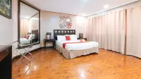 RedDoorz @ Royal Grande Beach Resort Batangas Hotel di Lemery