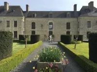 Logis Hotel du Chateau Hotels in Caen