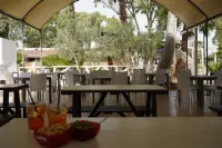 Giardini Sausari Residence Hotels in San Pietro in Bevagna