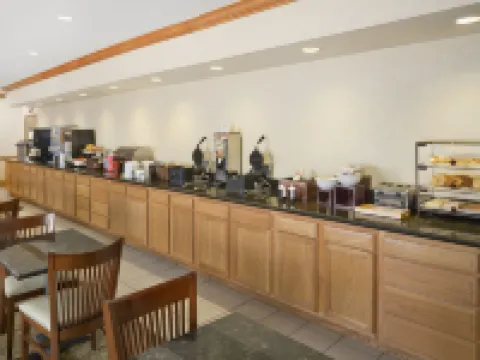 Holiday Inn Express & Suites ELYRIA by IHG Hotels in Elyria