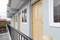 Hive Manila Guesthouse -Netflix,400Mbps WI-FI Hotels in Kawit