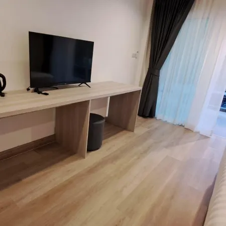 White Jade Villa Resort Отели рядом с достопримечательностью «Кхао Чи Чан»