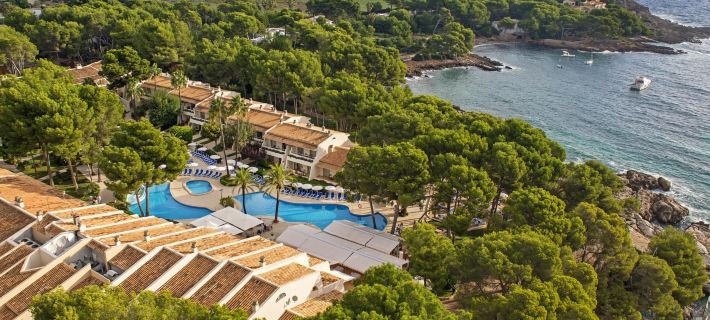 Iberostar Waves Pinos Park Hotels in Llevant