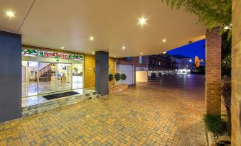 Best Western Plus Hovell Tree Inn