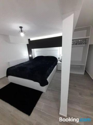 K&K Luxury Loft Apartment - Housity