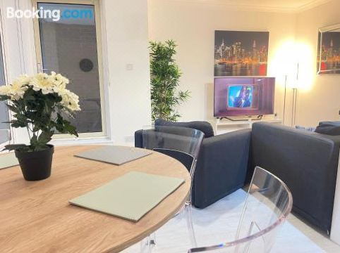 Tower Bridge King Bed En-Suite