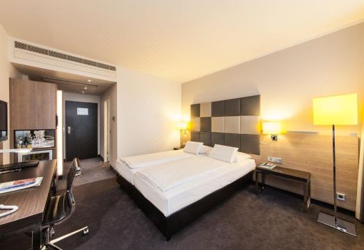 Garner Hotel Berlin - Spandau