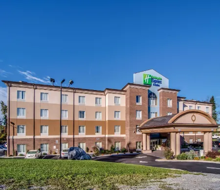 Holiday Inn Express & Suites Wytheville Отели в г. Восток Уайтевилл