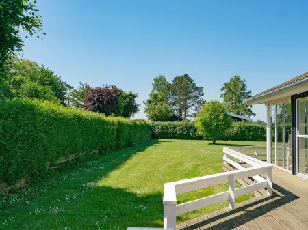 "Maybritt" - 100m from the Sea Отели в г. Nordfyns