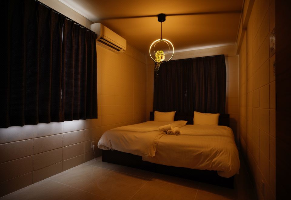 오키나와 남부 해변의 노을