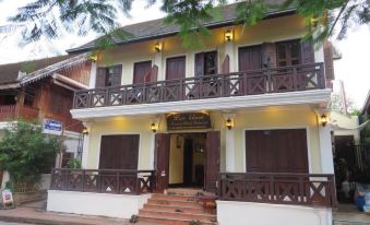Lankham Riverside Hotel - Housity