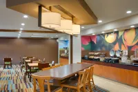 Spark by Hilton Salt Lake City Airport - Завтрак