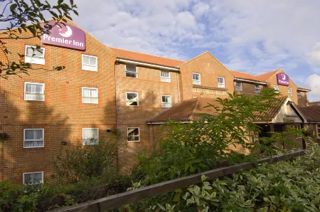 Premier Inn Hastings Отели в г. Седлскомб