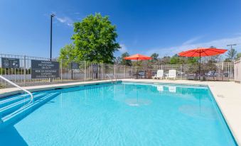 La Quinta Inn & Suites by Wyndham Augusta Fort Eisenhower - Housity