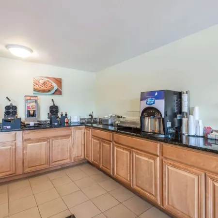 Days Inn by Wyndham Middletown/Newport Area
