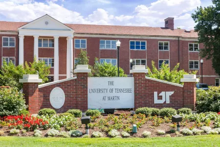 Days Inn by Wyndham Martin Отели в г. Мартин