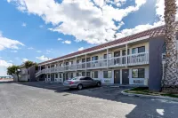 Studio 6 Buttonwillow, CA