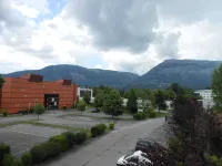 Premiere Classe Grenoble Sud - GIÈRES UNIVERSITÉ - ที่มีที่จอดรถ