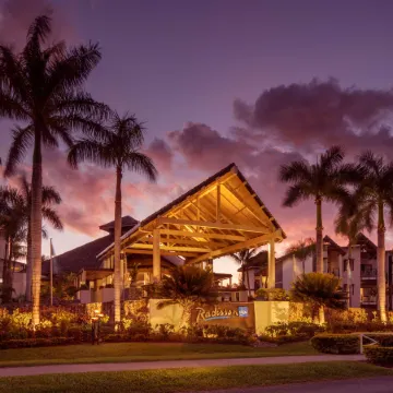 Radisson Blu Resort Fiji Denarau Island Отели рядом с достопримечательностью «Порт Денарау Марина»