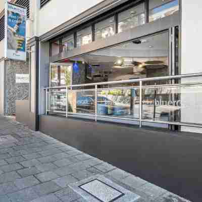 Metro Hotel Perth City Hotel Exterior