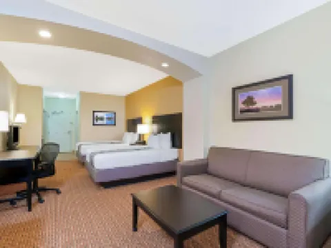 La Quinta Inn & Suites by Wyndham Stillwater-University Area Hotels in Payne County