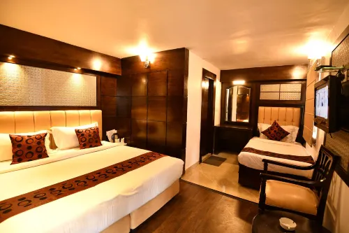 Hotel Mount N Lake فنادق في ناينيتال