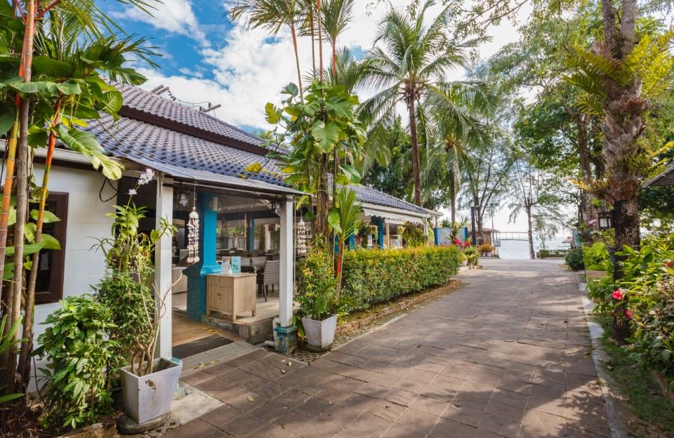 Aonang Buri Resort Over view