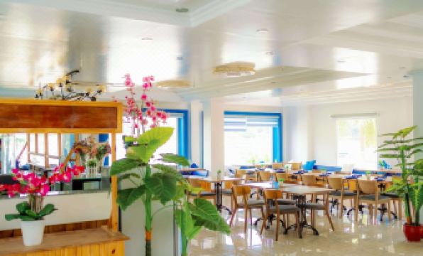 Santiago Cove Hotel and Restaurant - Housity