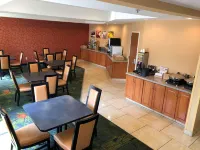 Country Inn & Suites by Radisson, Fayetteville I-95, NC - breakfast