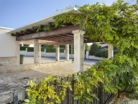 Villa Beach Front Ξενοδοχεία στην πόλη Basanija