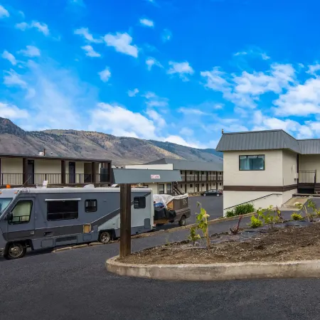 Canadas Best Value Inn & Suites Kamloops