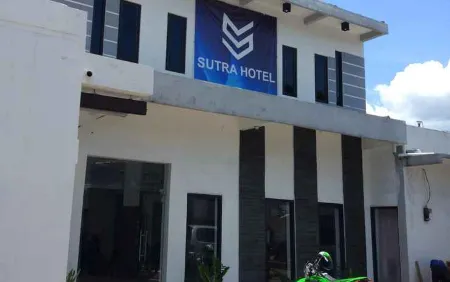 Sutra Hotel Отели рядом с достопримечательностью «Prabu Geusan Ulun Museum»