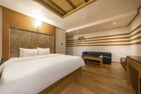 Namyangju Sun Hotel - parking