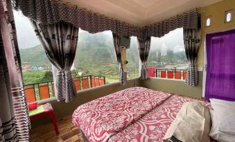 Comfort Room at Afton Homestay Sikunir