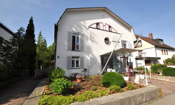 Villa Waldperlach by Blattl