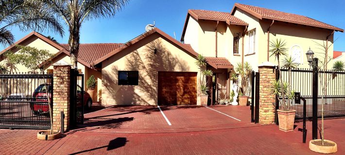 Pilgrims Delight Guest House Hotels in Centurion