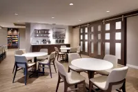 Residence Inn Brunswick - فطور