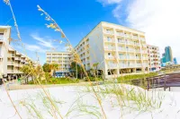 Hilton Garden Inn Orange Beach Beachfront Hotels near Eagle Express Charters