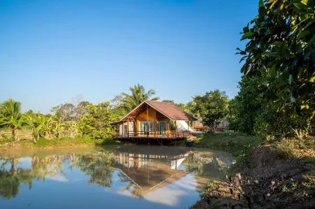 Nadedow Resort Отели в г. Ванг Нам Кхио