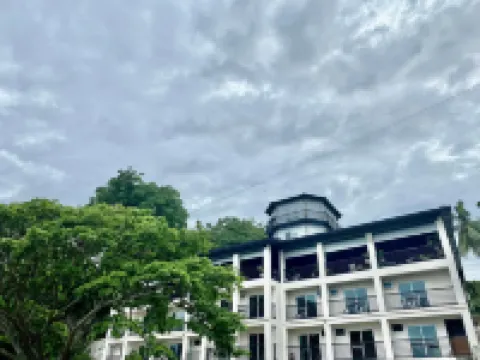 Leuchtturm Resort Hotels in Boljoon