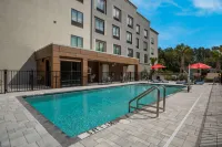 Hampton Inn & Suites by Hilton Ruskin I-75 - parking