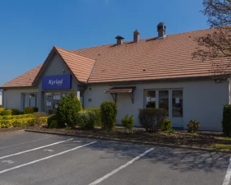 Kyriad Chantilly Sud - Luzarches Hotels in Val-d'Oise