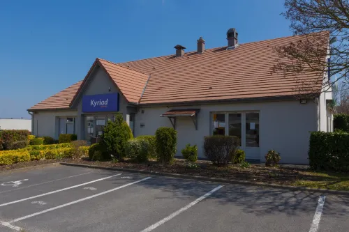Kyriad Chantilly Sud - Luzarches Hotels in Val-d'Oise