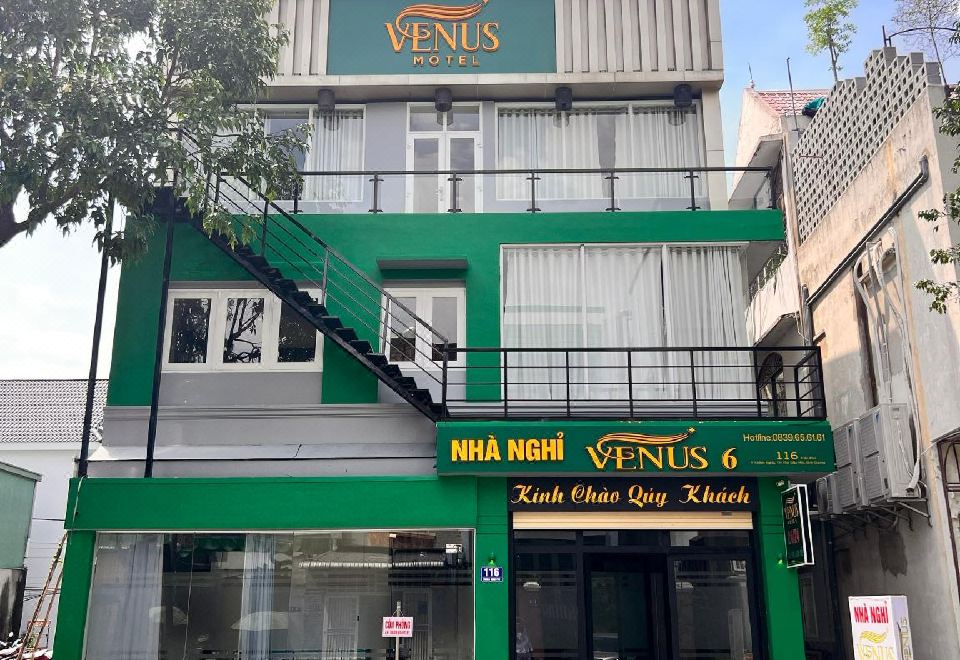 Venus 6 Hotel Images
