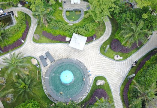 두장옌 크라운 플라자 수영장