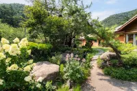 Samcheok Saemter Pets Friednly Pension Hotel a Samcheok-si