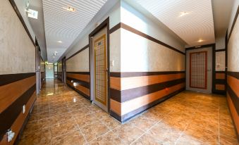 Hadong Seomjingang Hotel